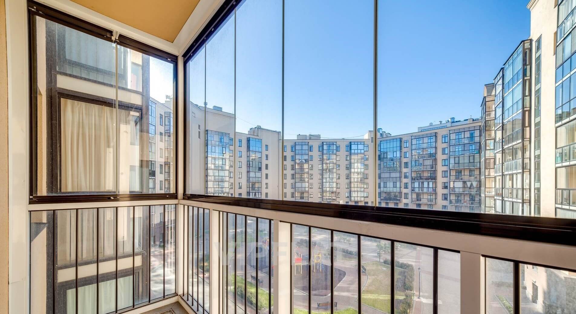 Панорамное остекление балкона